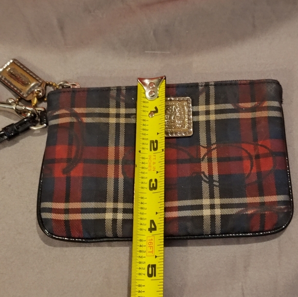 Vintage Like-New Coach Wristlet - Picture 11 of 11